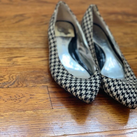 Houndstooth Fashion Flats with 1.5in Oval Heal - Picture 1 of 4